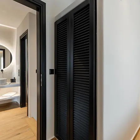 Naxian Spirit Luxury Plaka
